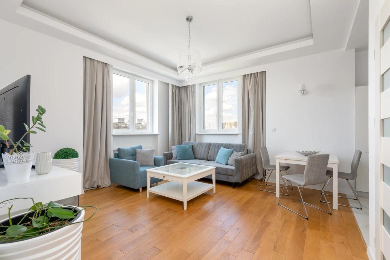 Przestronny Apartament Z Widokiem Na Miasto W Warszawie ワルシャワ エクステリア 写真